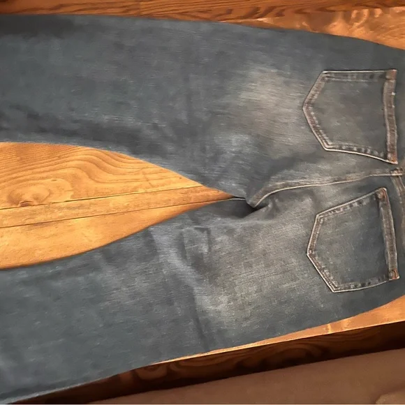 Loft: the kick crop High Rise Petite Jeans 27p/4p - Picture 3 of 9